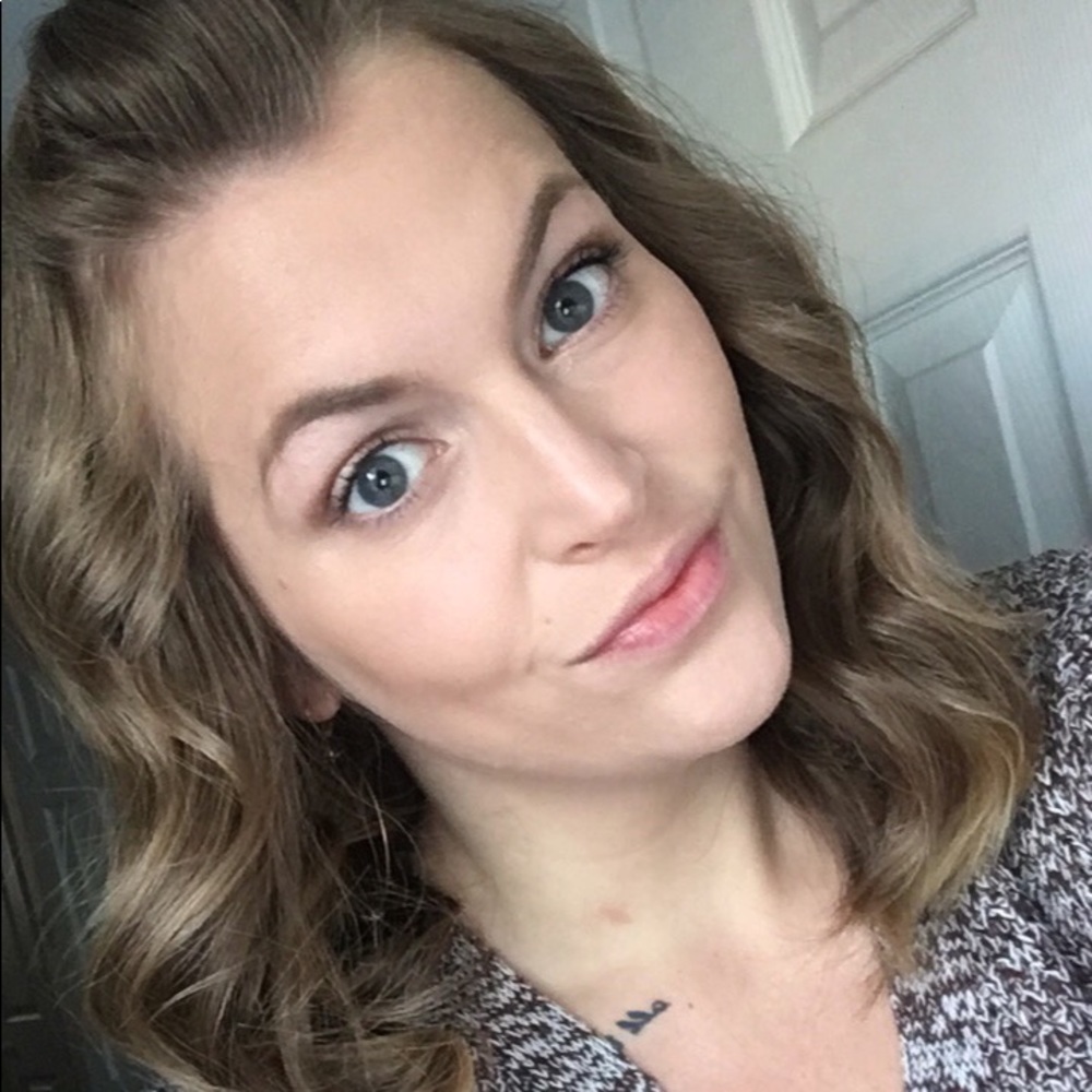 Meet your Posher, Melissa